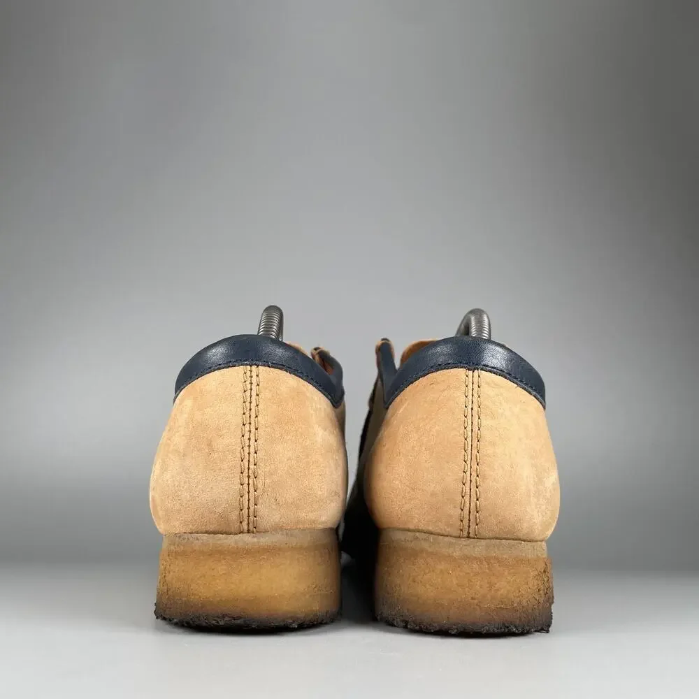 Clarks Originals Wallabee Boot Men's 8.5 M Beige Suede Lace-Up Comfort Moccasins